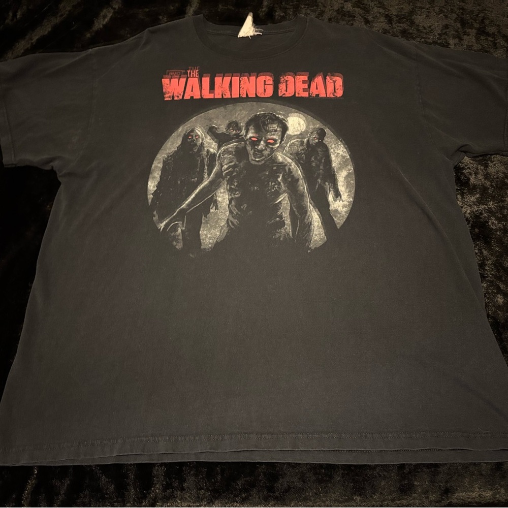 Mens 2XL Y2K AMC The Walking Dead Zombies Horror Tshirt